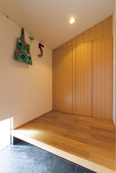 斉藤工務店 【2000万円台/4人家族/5LDK36坪/平屋ベース2階建】庭を囲んで、家族がつながる 休日が楽しみな自慢の我が家の建築実例画像6