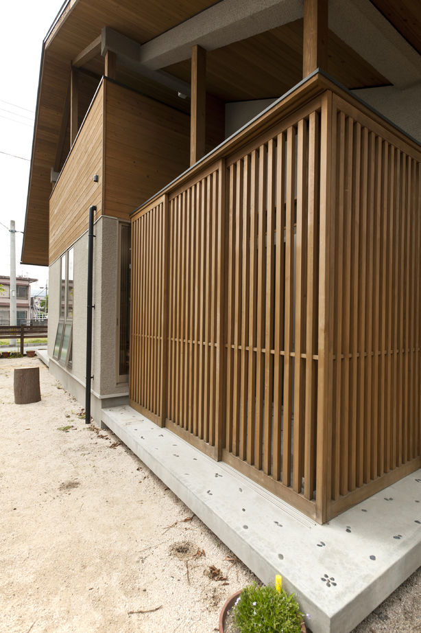 斉藤工務店 【2000万円台/3人家族/4LDK/平屋ベース36坪2階建】家族の時間をはぐくむ どこにいても繋がるリビングの建築実例画像9