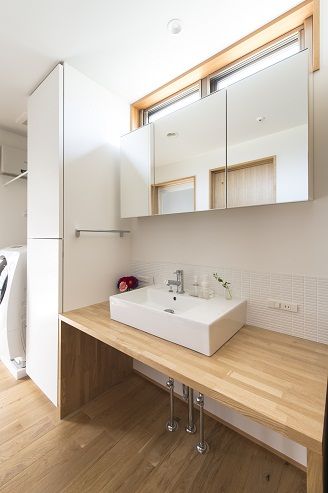 斉藤工務店 【2000万円台/4人家族/3LDK33坪/回遊性のある間取り】暮らしを照らし、景色で癒す窓辺でお喋りが毎日の風景の建築実例画像8