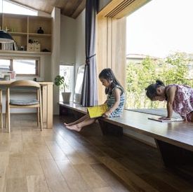 斉藤工務店 【2000万円台/4人家族/3LDK33坪/回遊性のある間取り】暮らしを照らし、景色で癒す窓辺でお喋りが毎日の風景の建築実例画像10