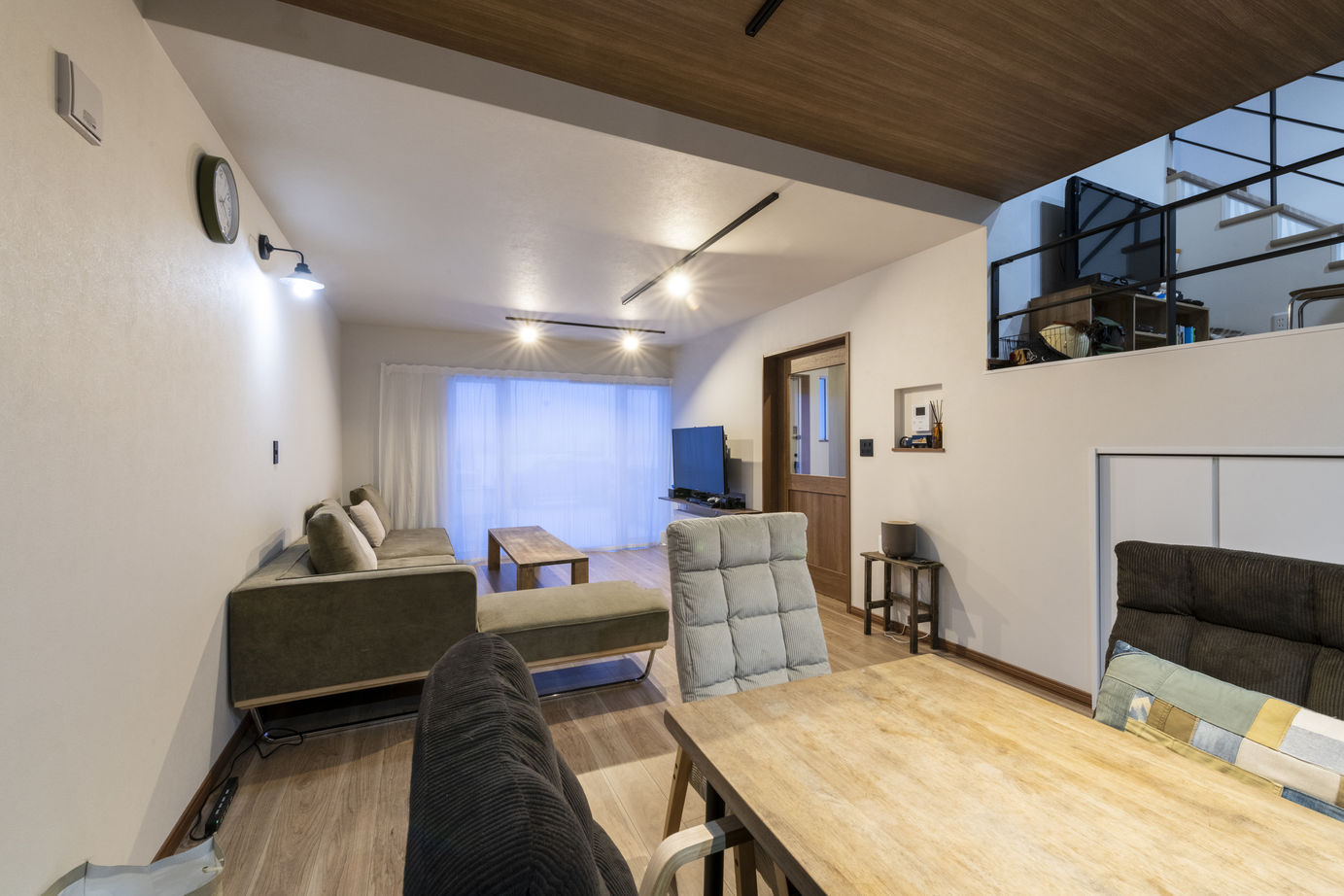 DAhome　(ディーエーホーム) 間取り図有　砂川　ガレージから始まる家づくり。ビルドインガレージと１．５階で家族が共に暮らしを楽しむの建築実例画像5