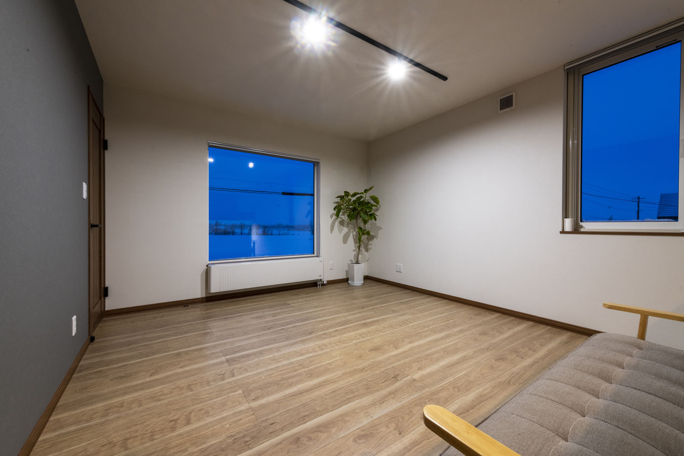 DAhome　(ディーエーホーム) 間取り図有　砂川　ガレージから始まる家づくり。ビルドインガレージと１．５階で家族が共に暮らしを楽しむの建築実例画像6