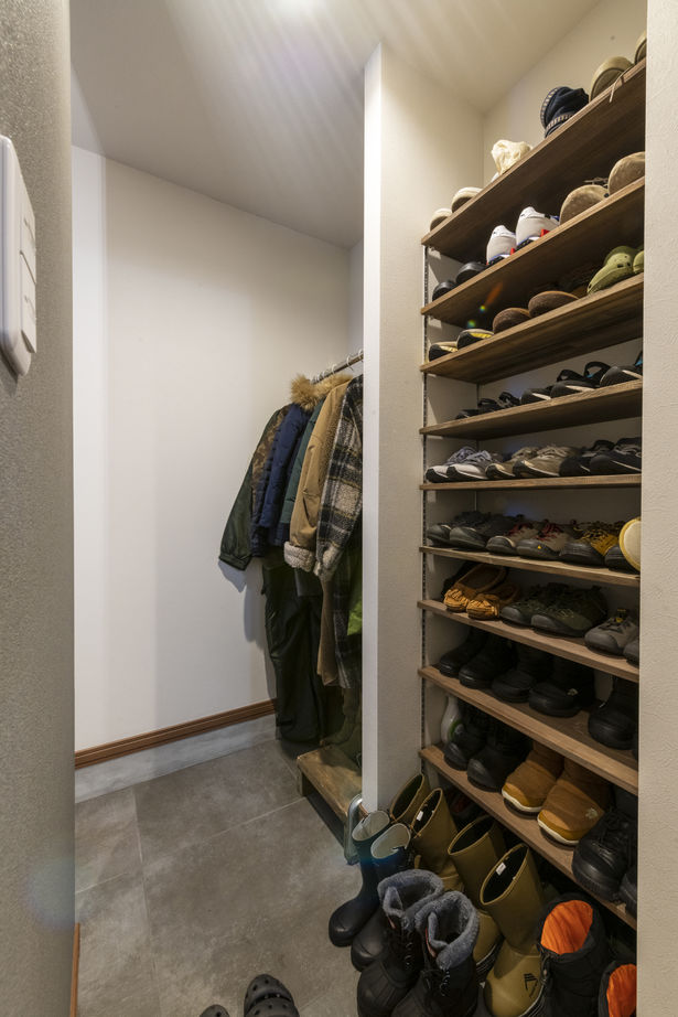 DAhome　(ディーエーホーム) 間取り図有　砂川　ガレージから始まる家づくり。ビルドインガレージと１．５階で家族が共に暮らしを楽しむの建築実例画像13