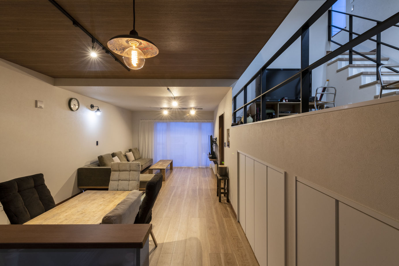 DAhome　(ディーエーホーム) 間取り図有　砂川　ガレージから始まる家づくり。ビルドインガレージと１．５階で家族が共に暮らしを楽しむの建築実例画像15