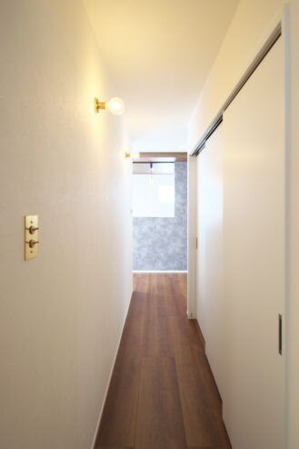 DAhome　(ディーエーホーム) 田園に囲まれた山々を望む敷地にカフェテイストの住空間。のどかを楽しむ吹き抜けのある住まいの建築実例画像5