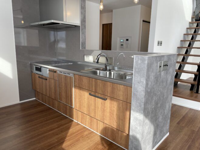 DAhome　(ディーエーホーム) 田園に囲まれた山々を望む敷地にカフェテイストの住空間。のどかを楽しむ吹き抜けのある住まいの建築実例画像6