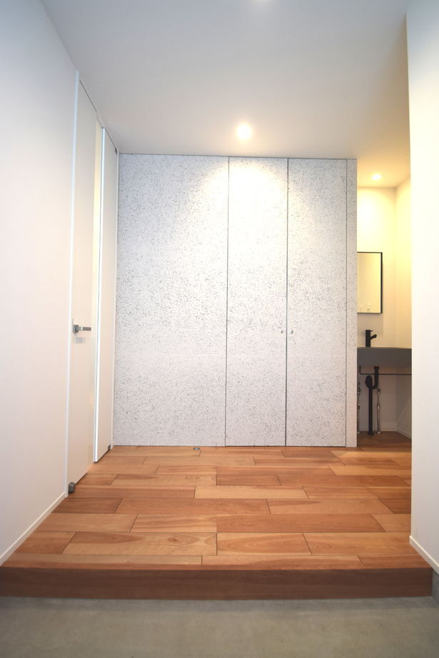 DAhome　(ディーエーホーム) 素材を大事にした、シンプルさと暮らしやすさを備えた、開放感あふれる平屋の住まいの建築実例画像3