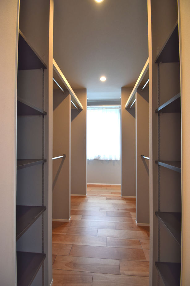 DAhome　(ディーエーホーム) 素材を大事にした、シンプルさと暮らしやすさを備えた、開放感あふれる平屋の住まいの建築実例画像10