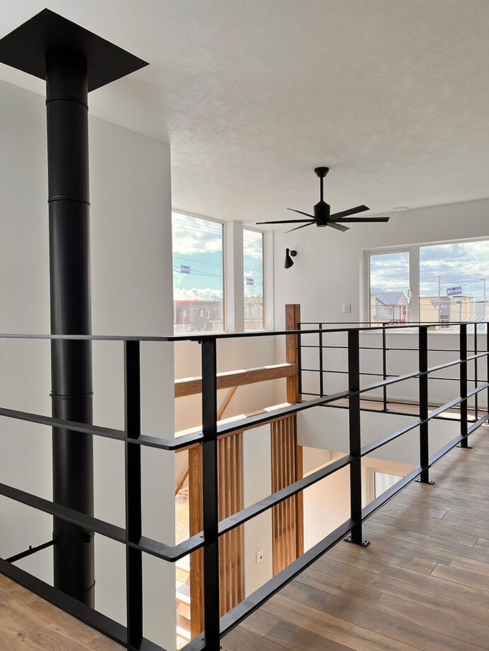 DAhome　(ディーエーホーム) 間取り図有　薪ストーブのある土間とリビングがつながる、木×アイアンがモダンなくつろぎ空間の建築実例画像12