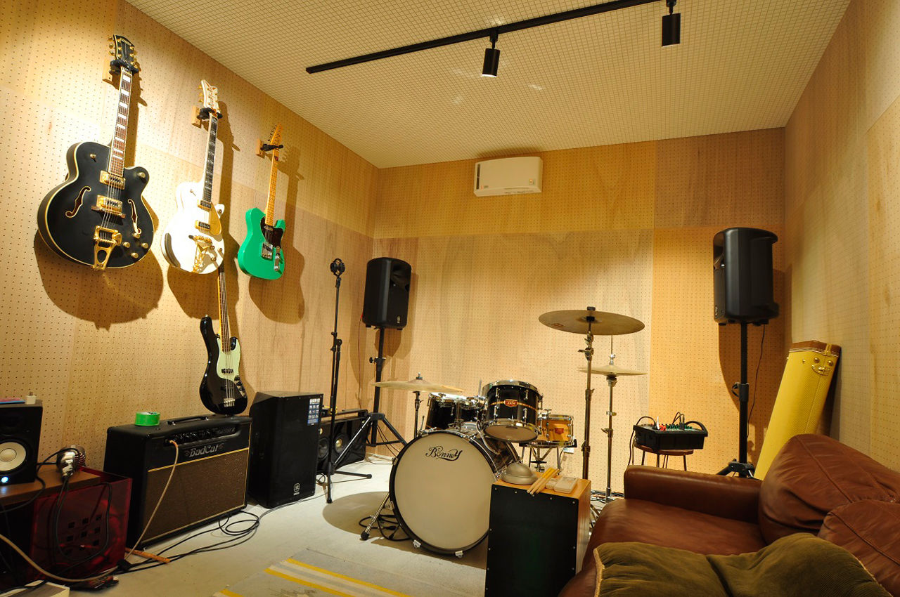 厚見建設工業 【岐阜×平屋×ビルトインガレージ×間取図有】防音室対応のスタジオで趣味時間を愉しむ家の建築実例画像3