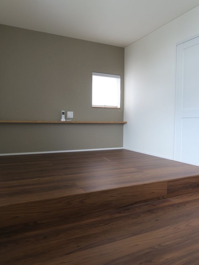 厚見建設工業 【2000万円台/岐阜市/間取り図有】造作キッチン、ボルダリング壁、中庭、わくわくが詰まった家の建築実例画像10