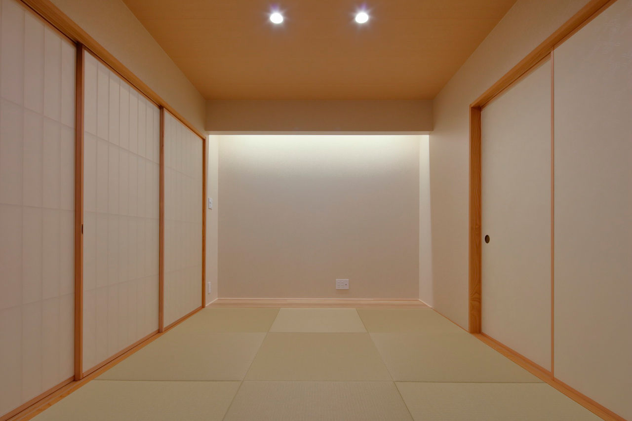 厚見建設工業 【平屋/インナーガレージ/間取図有】北棟＋南棟、2棟構成。シンプル＆品格を纏う大人のための平屋の建築実例画像7