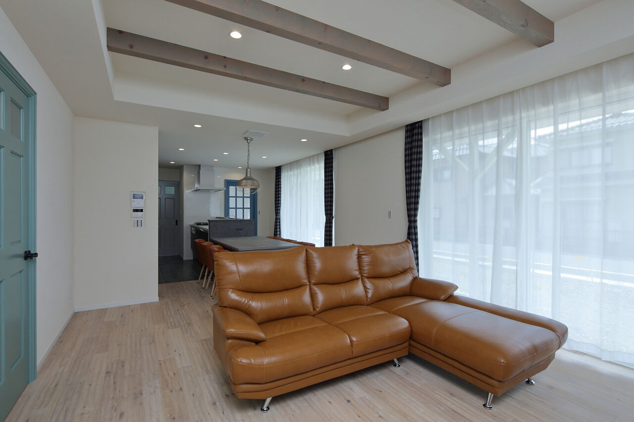 厚見建設工業 【サーフハウス／カバードポーチ】住まいづくりのプロの目も満足させた、設計・施工・表現力の建築実例画像2