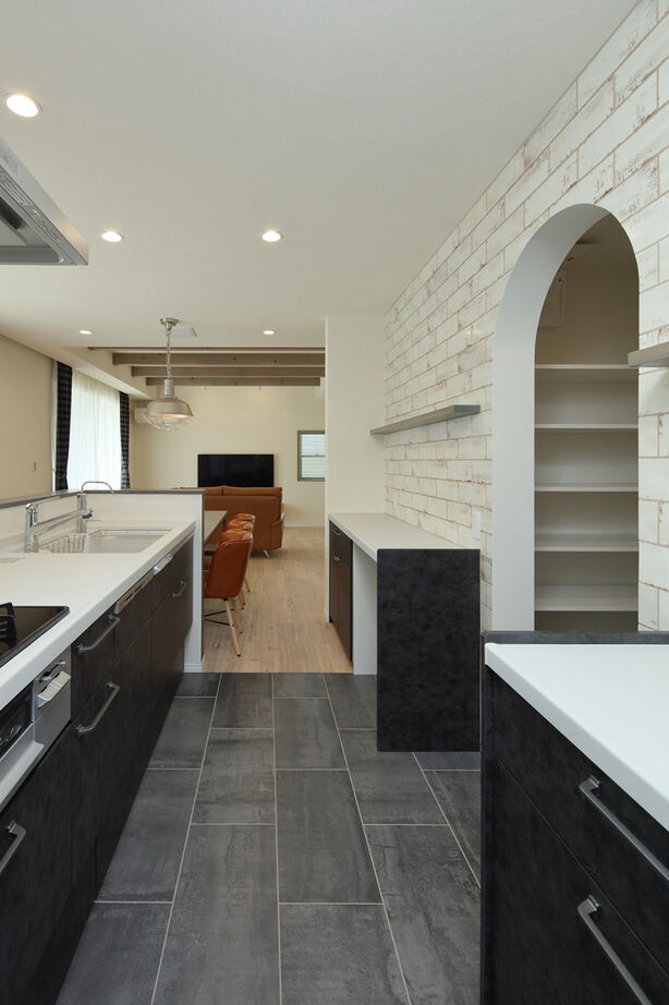 厚見建設工業 【サーフハウス／カバードポーチ】住まいづくりのプロの目も満足させた、設計・施工・表現力の建築実例画像5