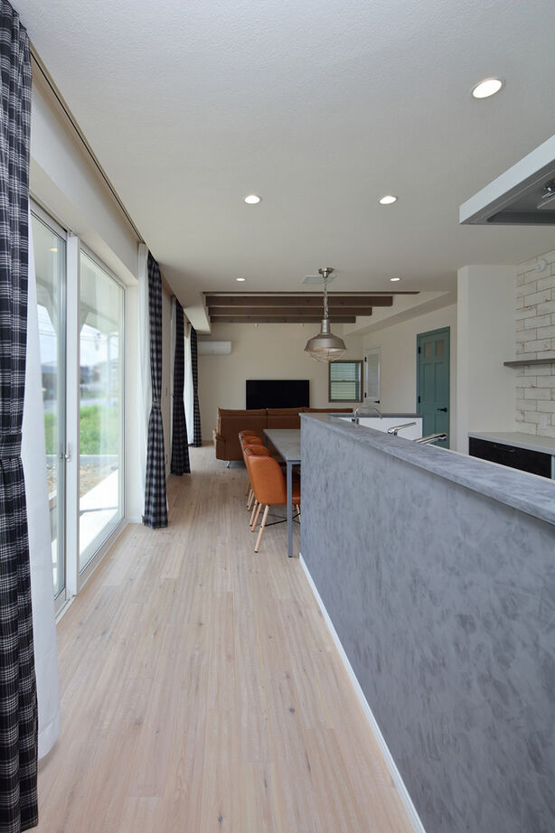 厚見建設工業 【サーフハウス／カバードポーチ】住まいづくりのプロの目も満足させた、設計・施工・表現力の建築実例画像6