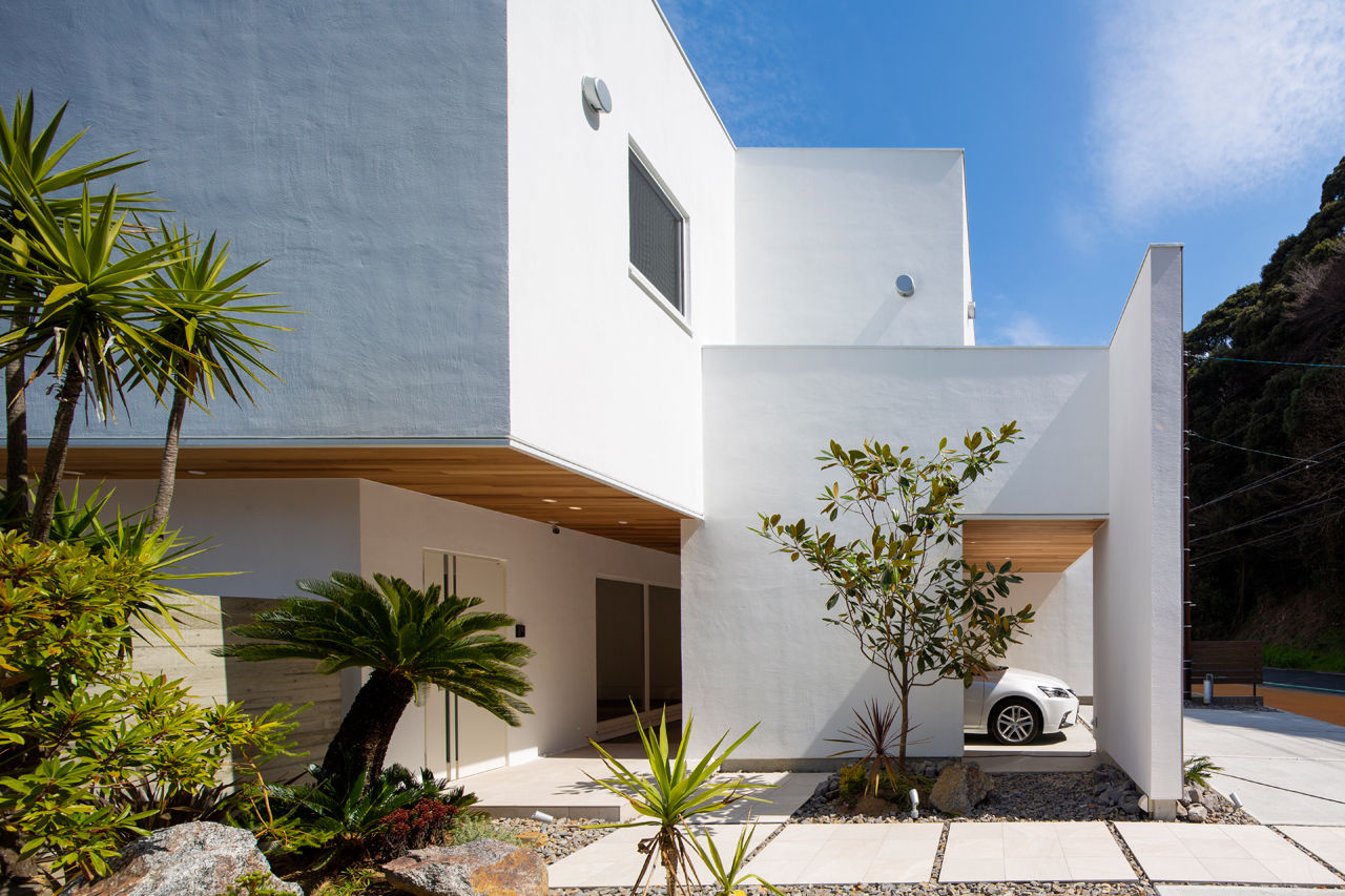 vacances東海 by stylecasa 【浜松市｜ビルトインガレージ×50坪｜間取り有】迎賓の間を1階に、絶景ダイニングを2階に構えた湖畔の邸宅の建築実例画像3