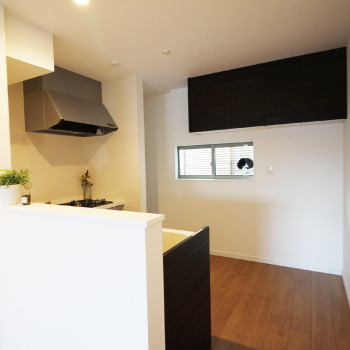 アトリエ・クラッセ 一級建築士事務所 京都・宇治│1000万円台｜25坪台｜間取図　狭小地でも駐車場を確保！理想的なかっこいい3階建ての家の建築実例画像3