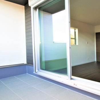 アトリエ・クラッセ 一級建築士事務所 京都・宇治│1000万円台｜25坪台｜間取図　狭小地でも駐車場を確保！理想的なかっこいい3階建ての家の建築実例画像8