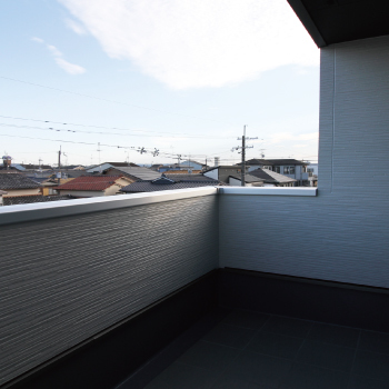 アトリエ・クラッセ 一級建築士事務所 京都・宇治│1000万円台｜25坪台｜間取図　狭小地でも駐車場を確保！理想的なかっこいい3階建ての家の建築実例画像9