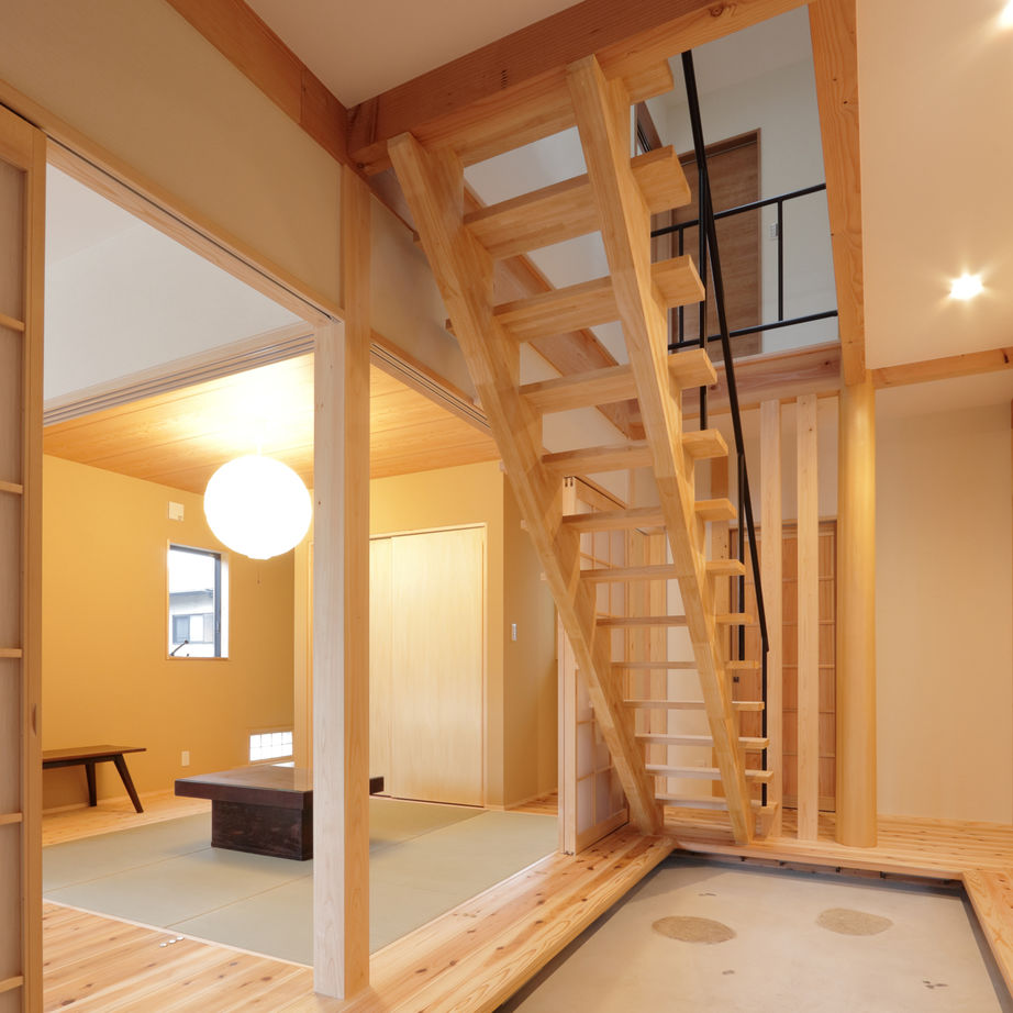 アトリエ・クラッセ 一級建築士事務所 京都・宇治 │2000万円台　玄関土間を中心に居住空間が広がる！おしゃれで和の風情漂う家【間取り図有】の建築実例画像2