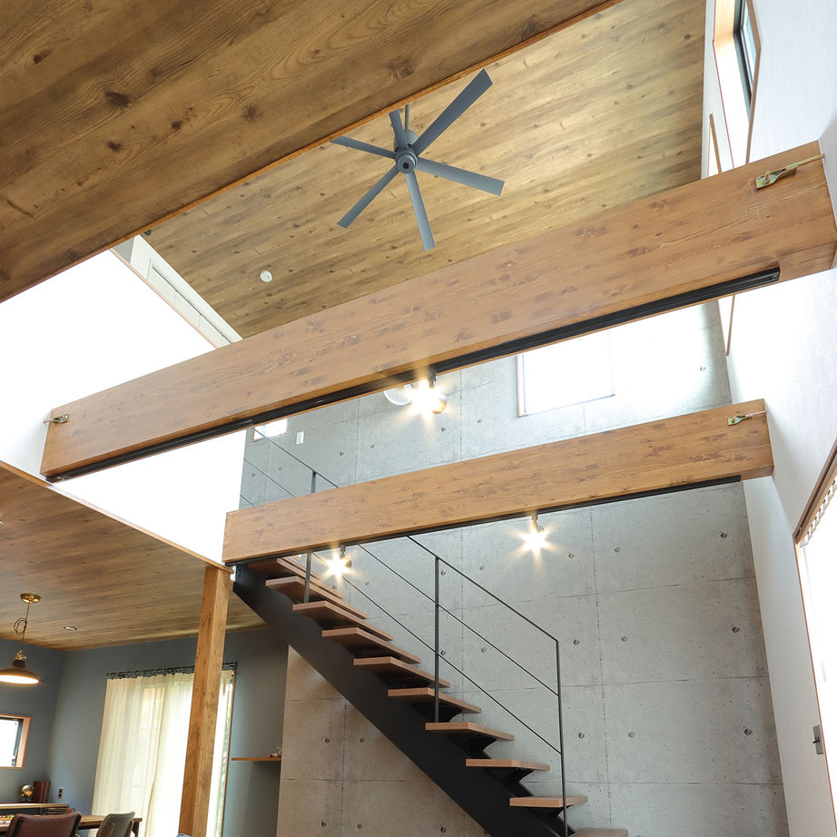 アトリエ・クラッセ 一級建築士事務所 京都｜2100万円台　天然木・造作を見せてヴィンテージ感を演出したインダストリアルハウスの建築実例画像6