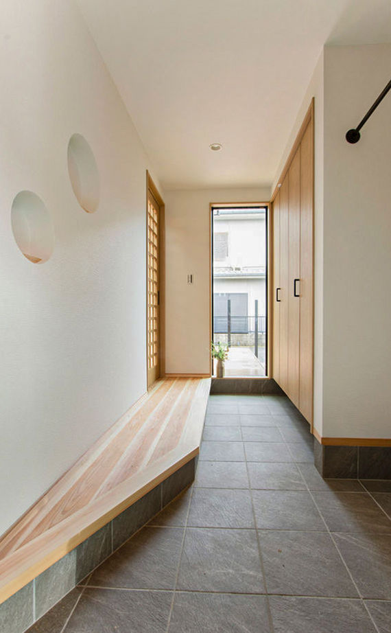 アトリエ・クラッセ 一級建築士事務所 京都｜1500万円～2000万円　平屋のようなどっしりとした重厚感のあるフォルムが美しい住まいの建築実例画像2