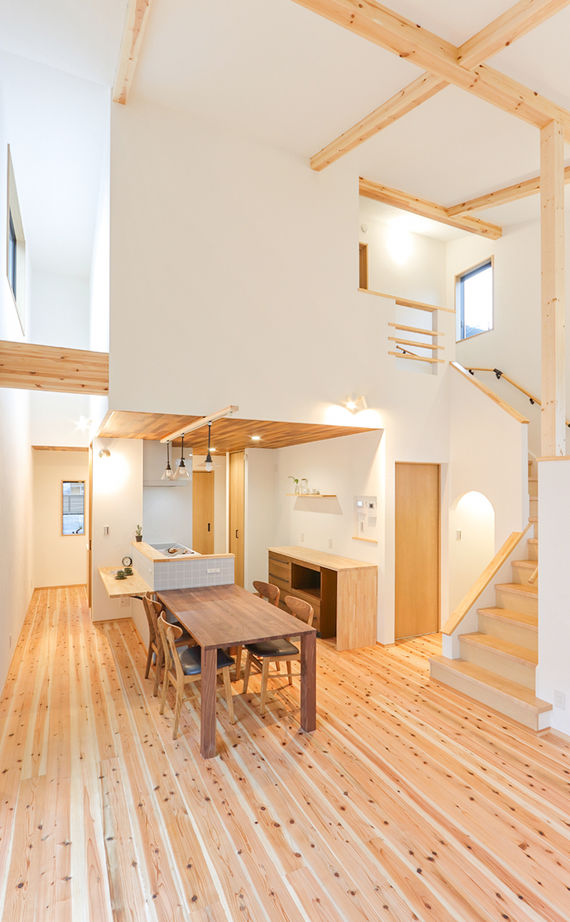 アトリエ・クラッセ 一級建築士事務所 京都｜1500万円～2000万円　平屋のようなどっしりとした重厚感のあるフォルムが美しい住まいの建築実例画像3