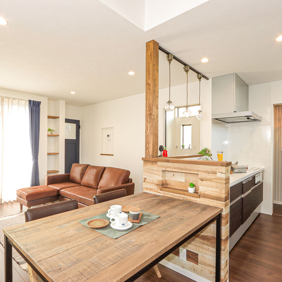 アトリエ・クラッセ 一級建築士事務所 京都｜1000万円台｜24坪台｜間取図有　予算内でこだわりの素材を選び、フレンチスタイルの快適な家を実現の建築実例画像2