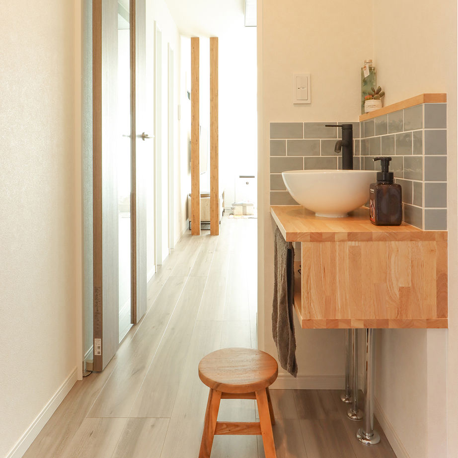 アトリエ・クラッセ 一級建築士事務所 京都・宇治｜1000万円台｜狭小｜間取図有　21坪の敷地に建つ、白×グレーのナチュラルデザインの家の建築実例画像5