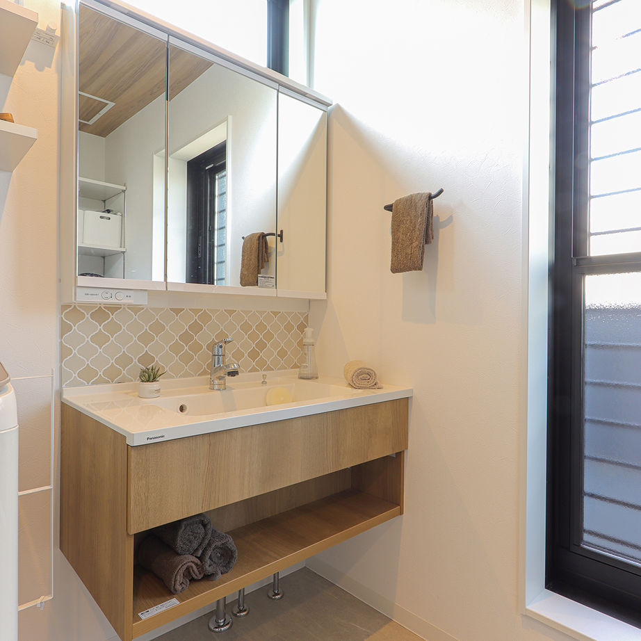 アトリエ・クラッセ 一級建築士事務所 京都・宇治｜1000万円台｜狭小｜間取図有　21坪の敷地に建つ、白×グレーのナチュラルデザインの家の建築実例画像8