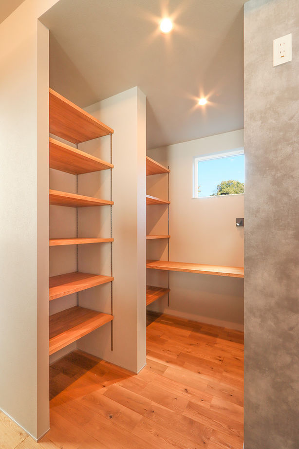 アトリエ・クラッセ 一級建築士事務所 京都・宇治市｜2900万円台 ナチュラルな風合いを漂わせたルーバー天井のある、シンプルモダンな家の建築実例画像3