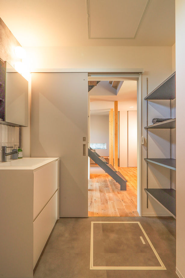 アトリエ・クラッセ 一級建築士事務所 京都・宇治市｜2900万円台 ナチュラルな風合いを漂わせたルーバー天井のある、シンプルモダンな家の建築実例画像6