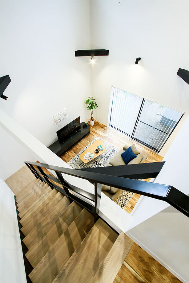 ａｄｈｏｕｓｅ（アドハウス） デザインキッチンで魅せる22帖の贅沢空間があるモダンハウスの建築実例画像6