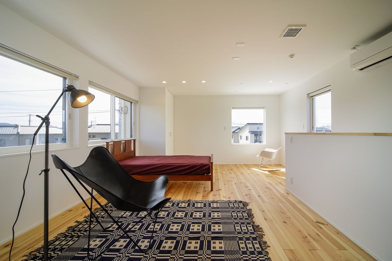 ａｄｈｏｕｓｅ（アドハウス） 清潔感あるホワイトに木がよく映える、開放的なLDKと高性能を両立した家の建築実例画像4