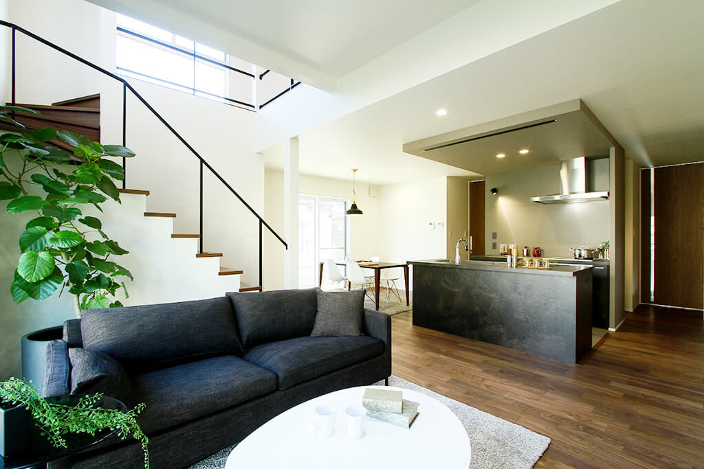 ａｄｈｏｕｓｅ（アドハウス） コンパクトで家事ラク セパレートキッチンの家の建築実例画像2