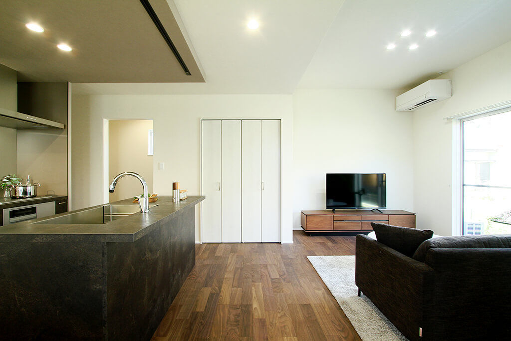 ａｄｈｏｕｓｅ（アドハウス） コンパクトで家事ラク セパレートキッチンの家の建築実例画像4