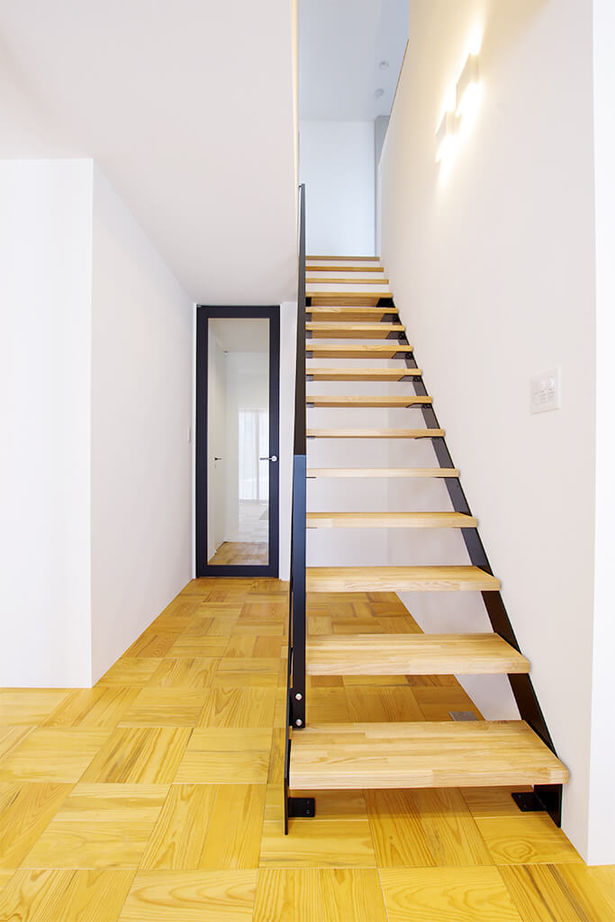 ａｄｈｏｕｓｅ（アドハウス） 25帖超の大空間！！広い庭と繋がる開放感抜群のLDKの建築実例画像4