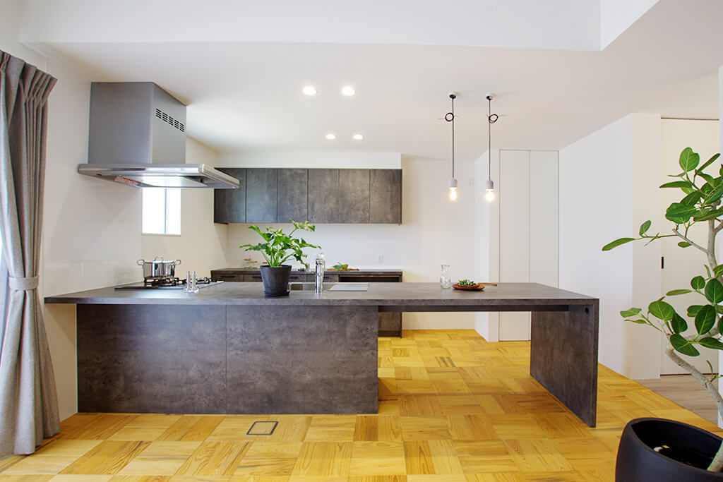 ａｄｈｏｕｓｅ（アドハウス） 25帖超の大空間！！広い庭と繋がる開放感抜群のLDKの建築実例画像5