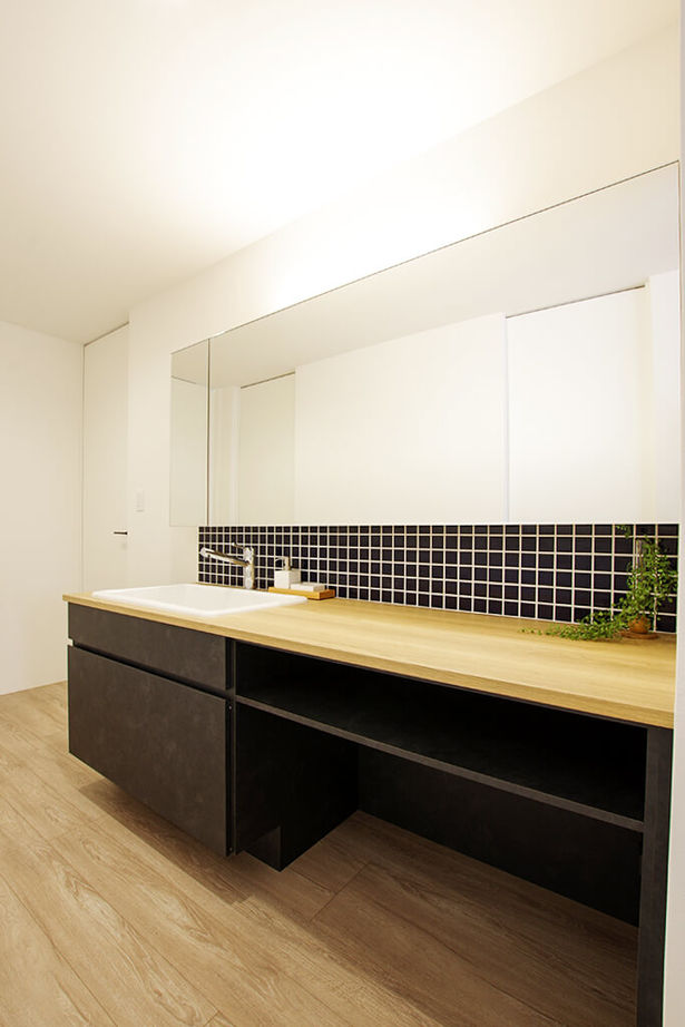 ａｄｈｏｕｓｅ（アドハウス） 25帖超の大空間！！広い庭と繋がる開放感抜群のLDKの建築実例画像7