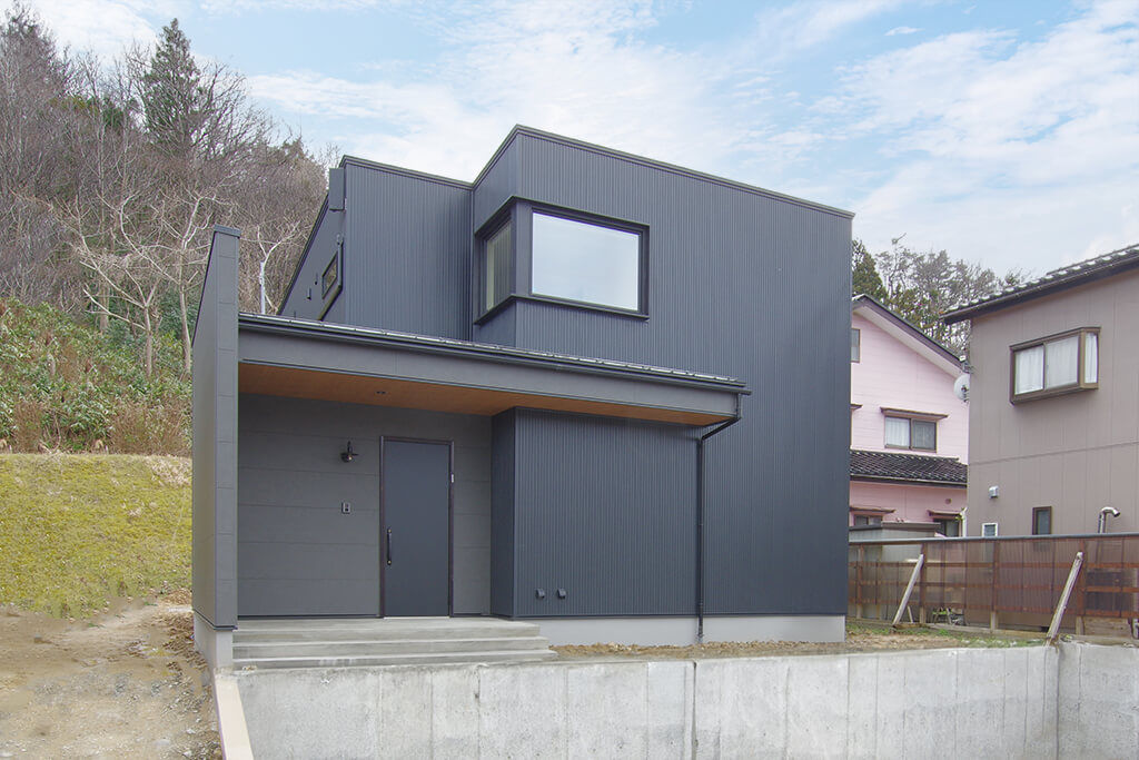 ａｄｈｏｕｓｅ（アドハウス） 広い庭を眺める 美術館のようなお家の建築実例画像