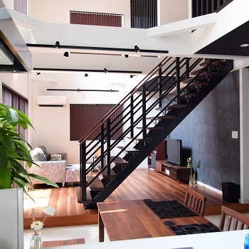 ユニバーサルホーム 家族の暮らしを優しく包むおおらかな空間を持つ家の建築実例画像3