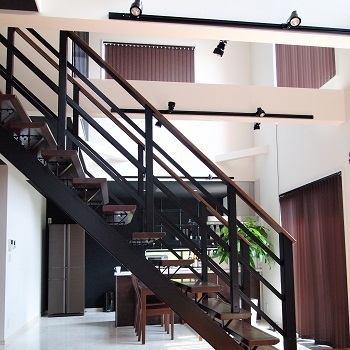 ユニバーサルホーム 家族の暮らしを優しく包むおおらかな空間を持つ家の建築実例画像5