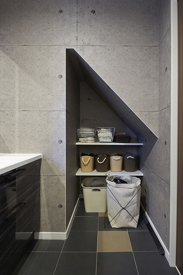 ユニバーサルホーム 【間取図/無垢床&床暖房/総タイル貼り】外壁も基礎も高耐久！お気に入りのデザインの家で長く安心しての建築実例画像8