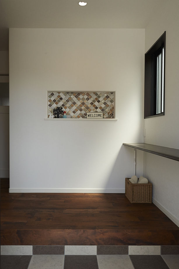 ユニバーサルホーム 【間取図/無垢床&床暖房/家カフェ/小上がり】大人のカフェスタイル×子育てが楽しくなる小上がりのある家の建築実例画像7