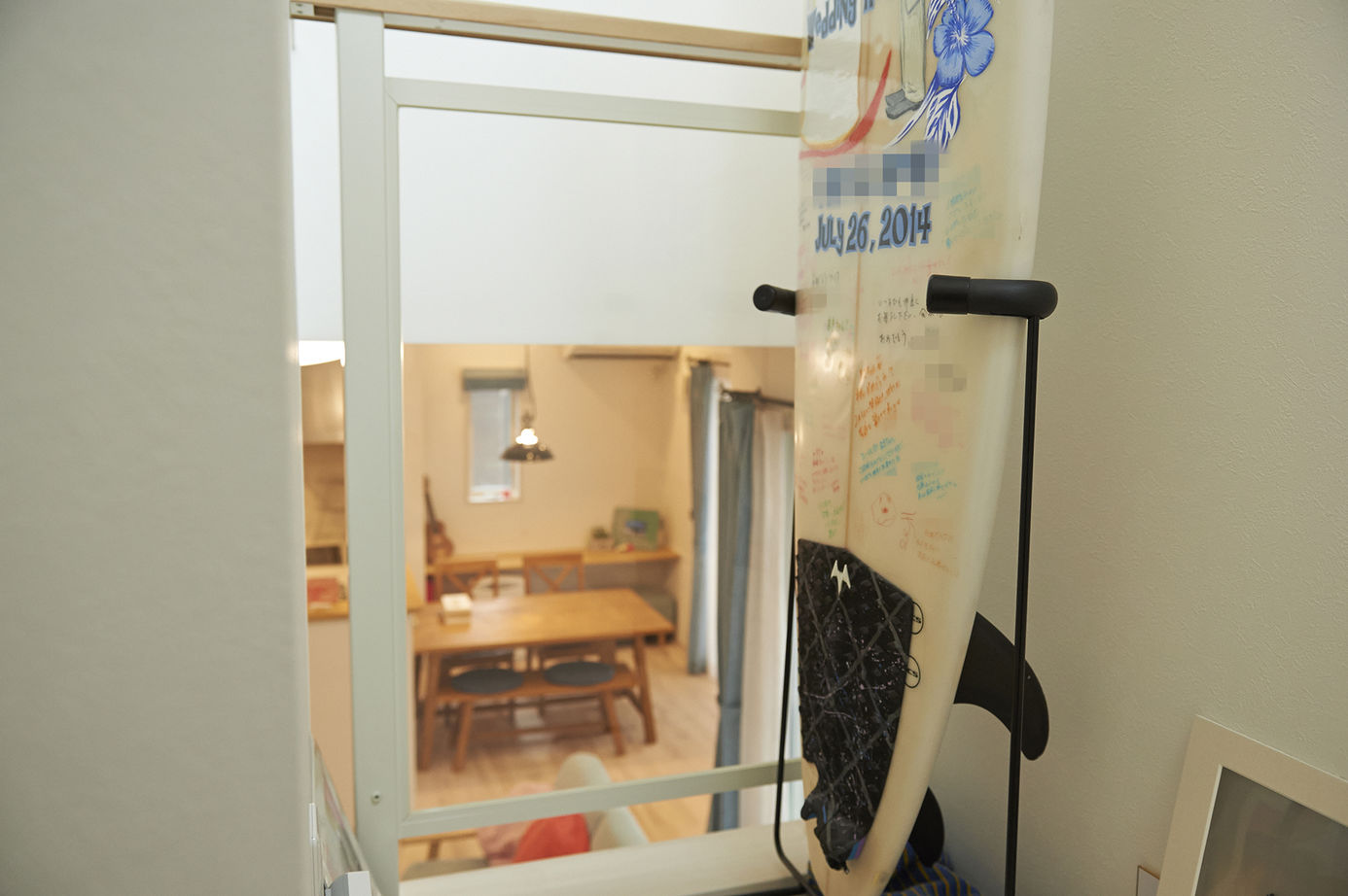 ユニバーサルホーム 【間取図/無垢床&床暖房/スキップフロア】子どもも大人も快適で楽しい！遊び心と温もりの家の建築実例画像2