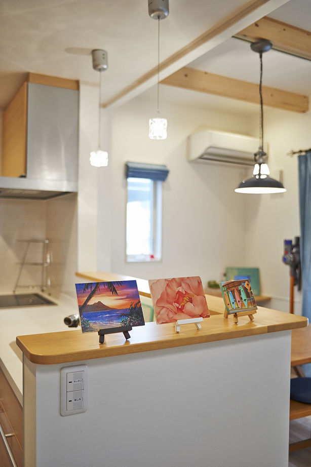 ユニバーサルホーム 【間取図/無垢床&床暖房/スキップフロア】子どもも大人も快適で楽しい！遊び心と温もりの家の建築実例画像3