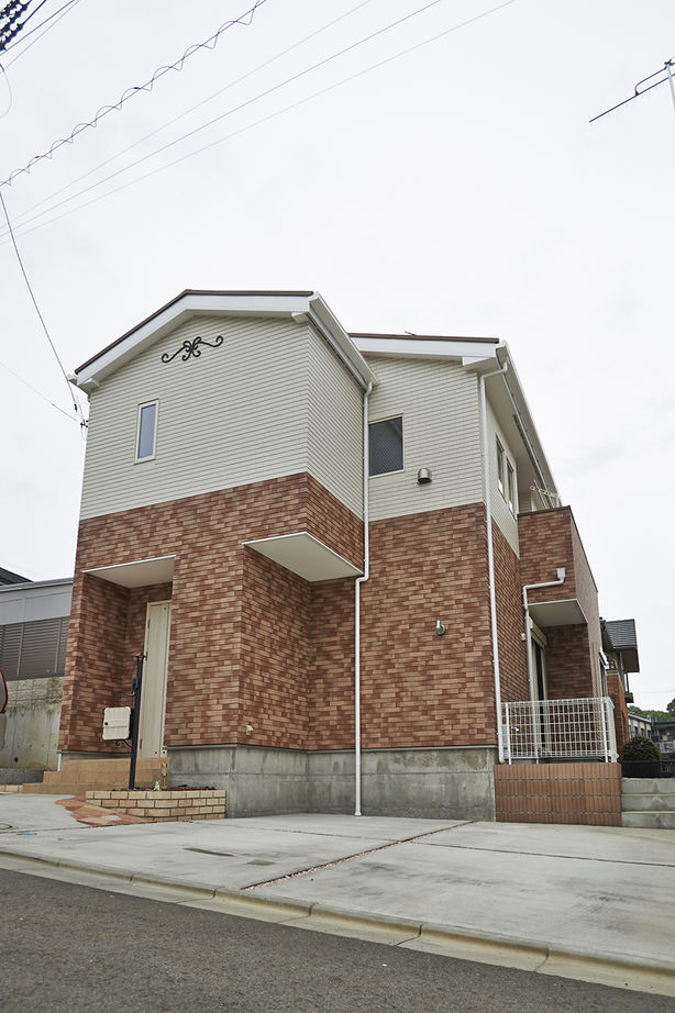 ユニバーサルホーム 【間取図/無垢床&床暖房/スキップフロア】子どもも大人も快適で楽しい！遊び心と温もりの家の建築実例画像8