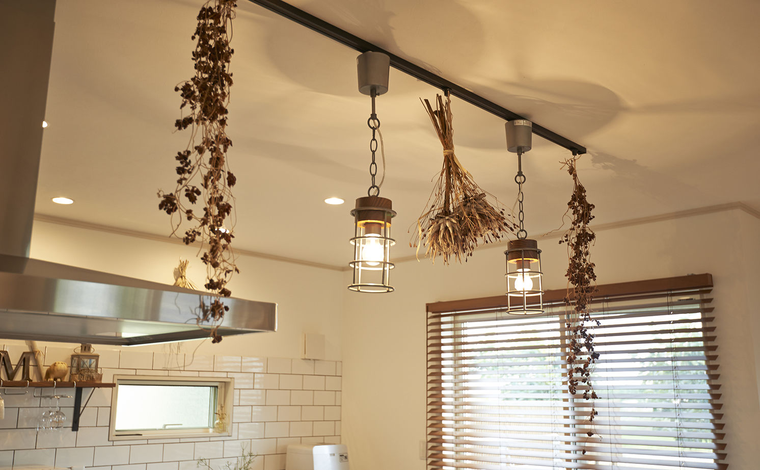 ユニバーサルホーム 【間取図/無垢床&床暖房/男前スタイル】自由設計を満喫したナチュラル＆ヴィンテージなデザイン空間の建築実例画像3