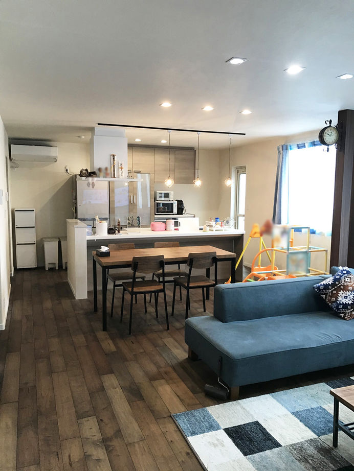 ユニバーサルホーム 【間取図/床暖房＆無垢床/二世帯住宅】親・子2家族がお互いを尊重しながら助け合える完全分離の二世帯住宅の建築実例画像2