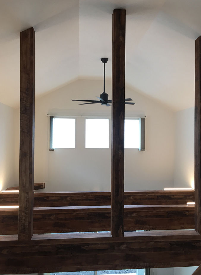 ユニバーサルホーム 【間取図/床暖房/アメリカンハウス/カバードポーチ】米軍ハウスをイメージしたヴィンテージ感覚の平屋風の建築実例画像3